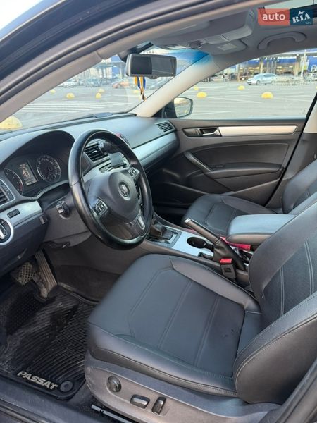 Седан Volkswagen Passat 2012 в Киеве