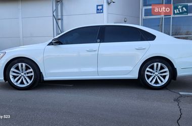 Седан Volkswagen Passat 2019 в Киеве