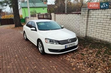 Седан Volkswagen Passat 2012 в Києві
