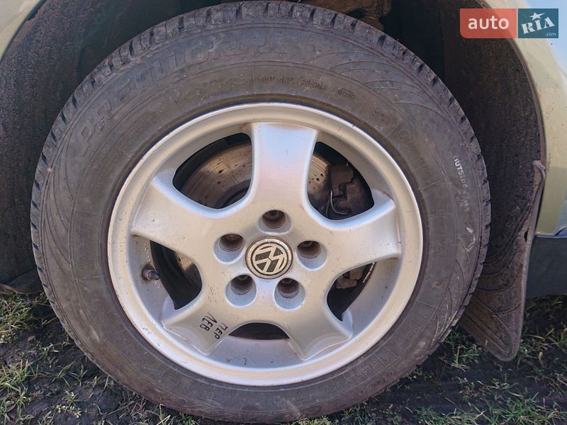 Седан Volkswagen Passat 2001 в Черкассах