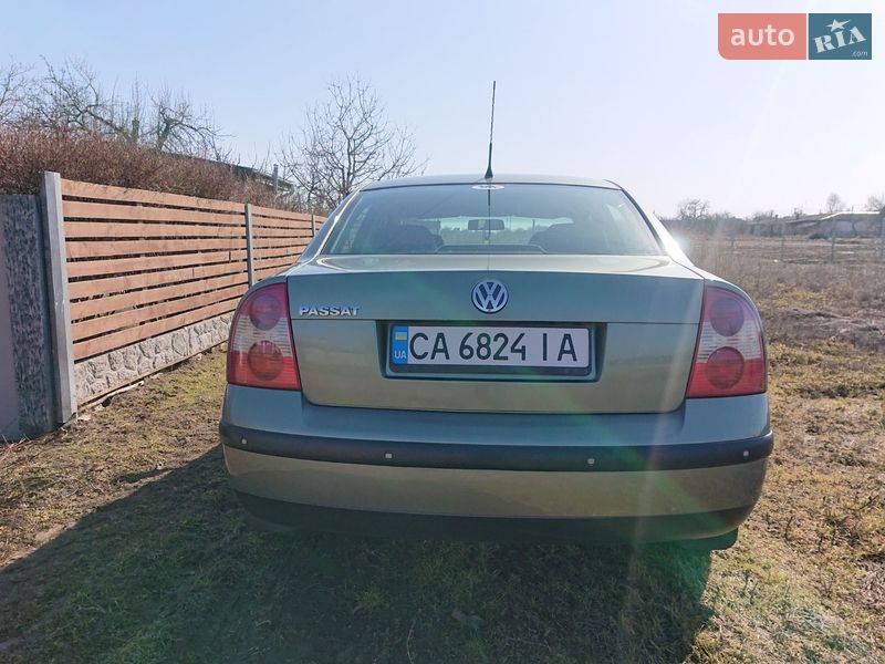 Седан Volkswagen Passat 2001 в Черкассах