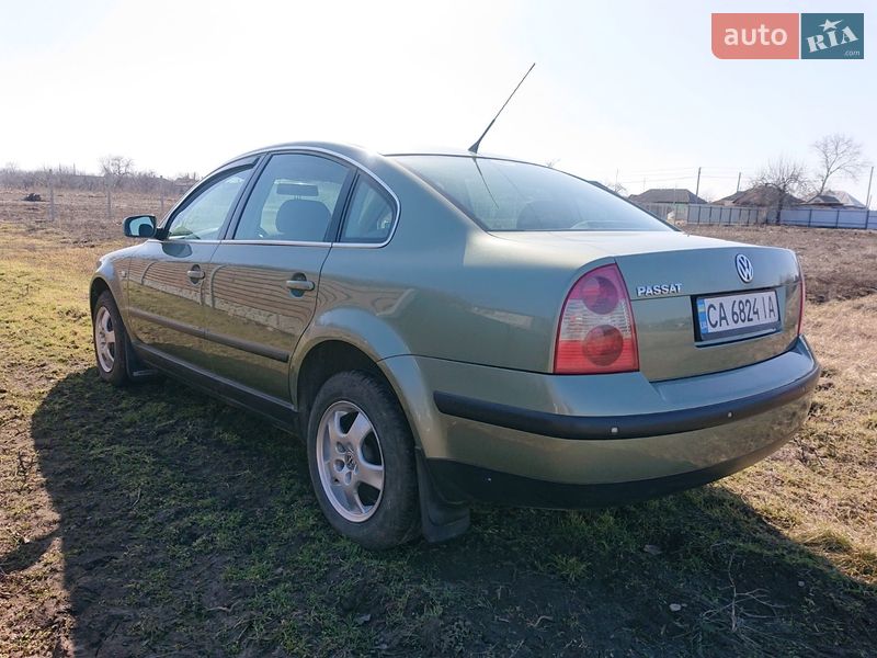 Седан Volkswagen Passat 2001 в Черкассах