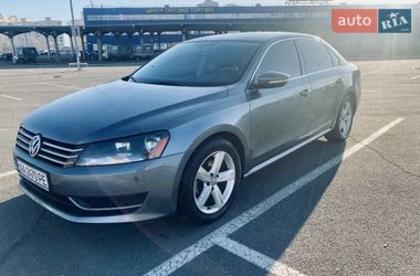 Седан Volkswagen Passat 2012 в Киеве
