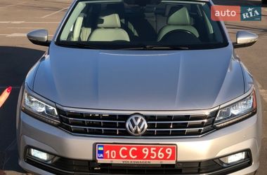 Седан Volkswagen Passat 2016 в Києві