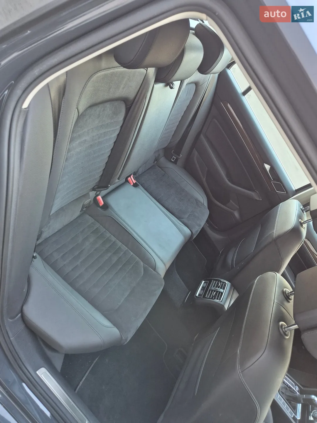 2019 Volkswagen Passat - мініатюра 21