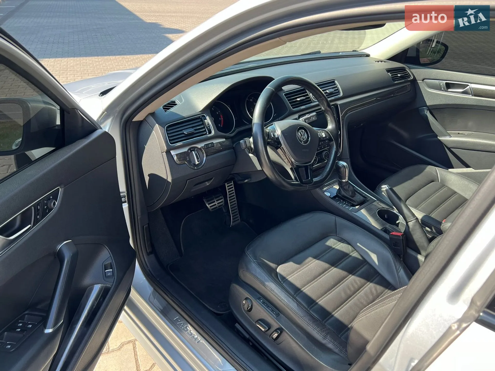 2017 Volkswagen Passat - мініатюра 12