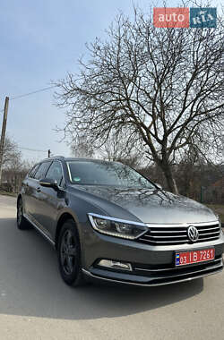 Универсал Volkswagen Passat 2016 в Нововолынске