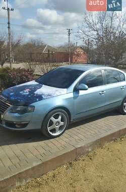 Седан Volkswagen Passat 2005 в Бобринце