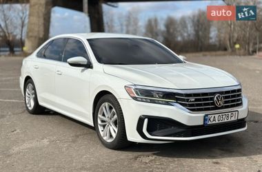 Седан Volkswagen Passat 2020 в Києві