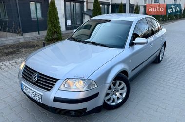 Седан Volkswagen Passat 2004 в Чернівцях