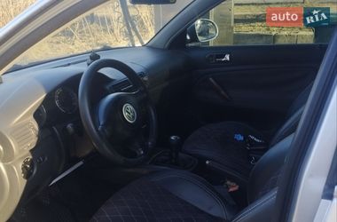 Седан Volkswagen Passat 2004 в Коростене