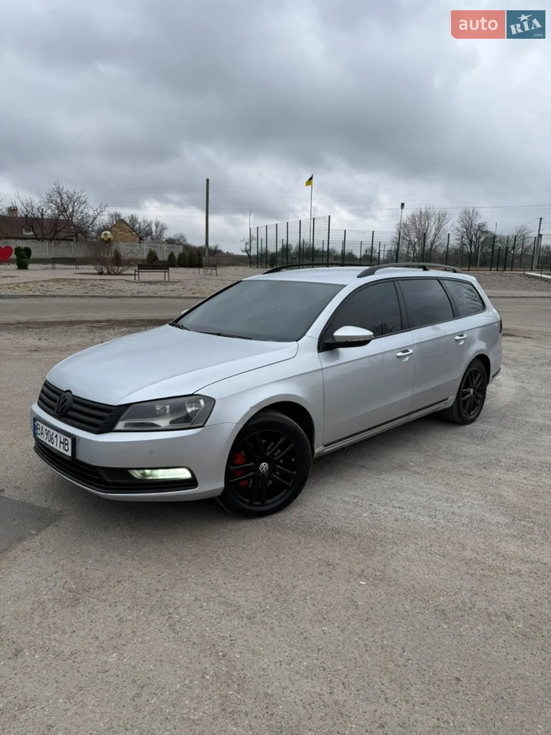 2010 Volkswagen Passat - мініатюра 2