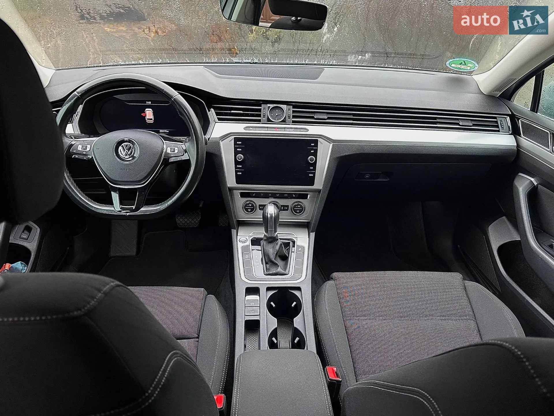 2019 Volkswagen Passat - мініатюра 2