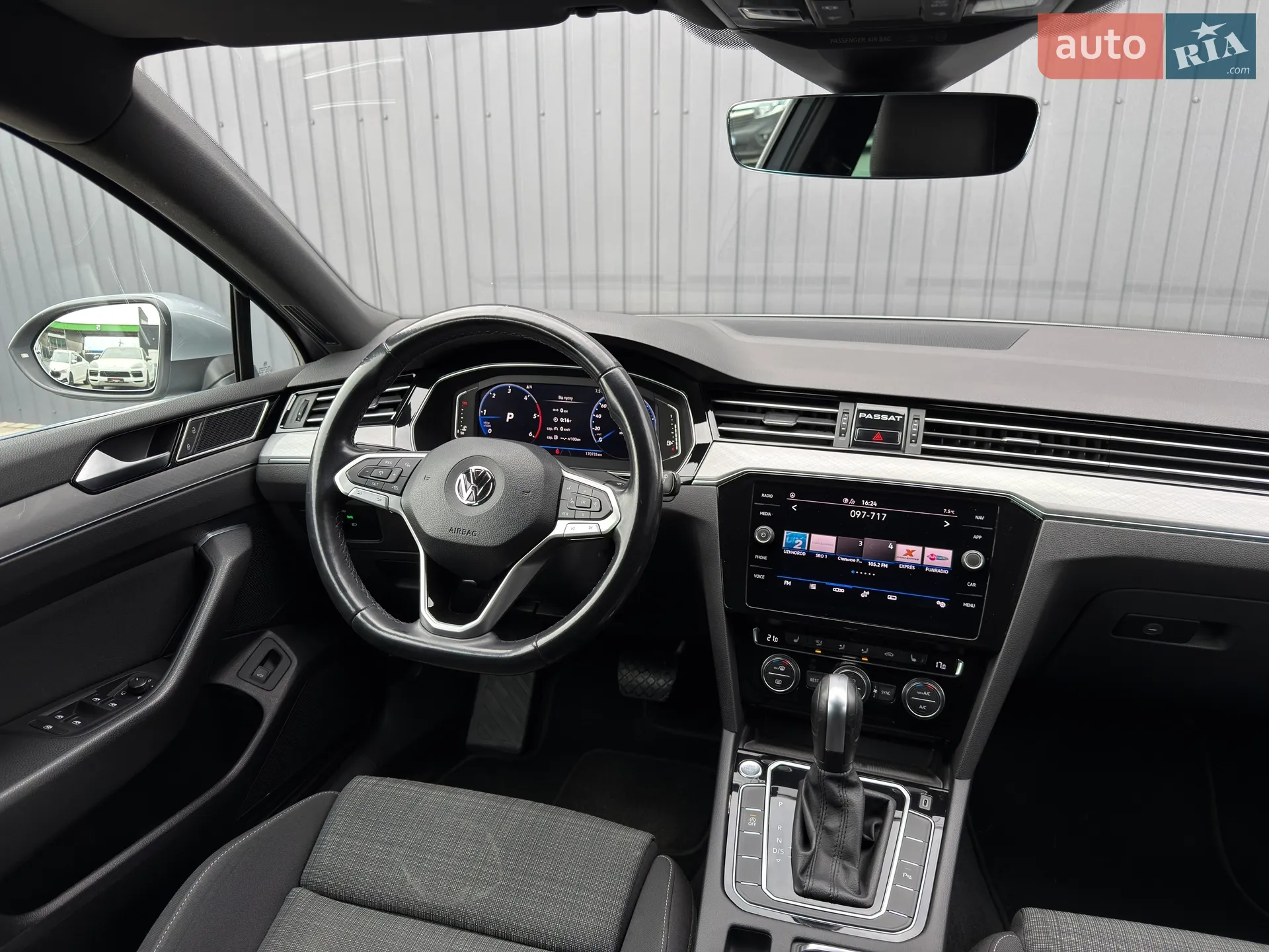 2020 Volkswagen Passat - мініатюра 24