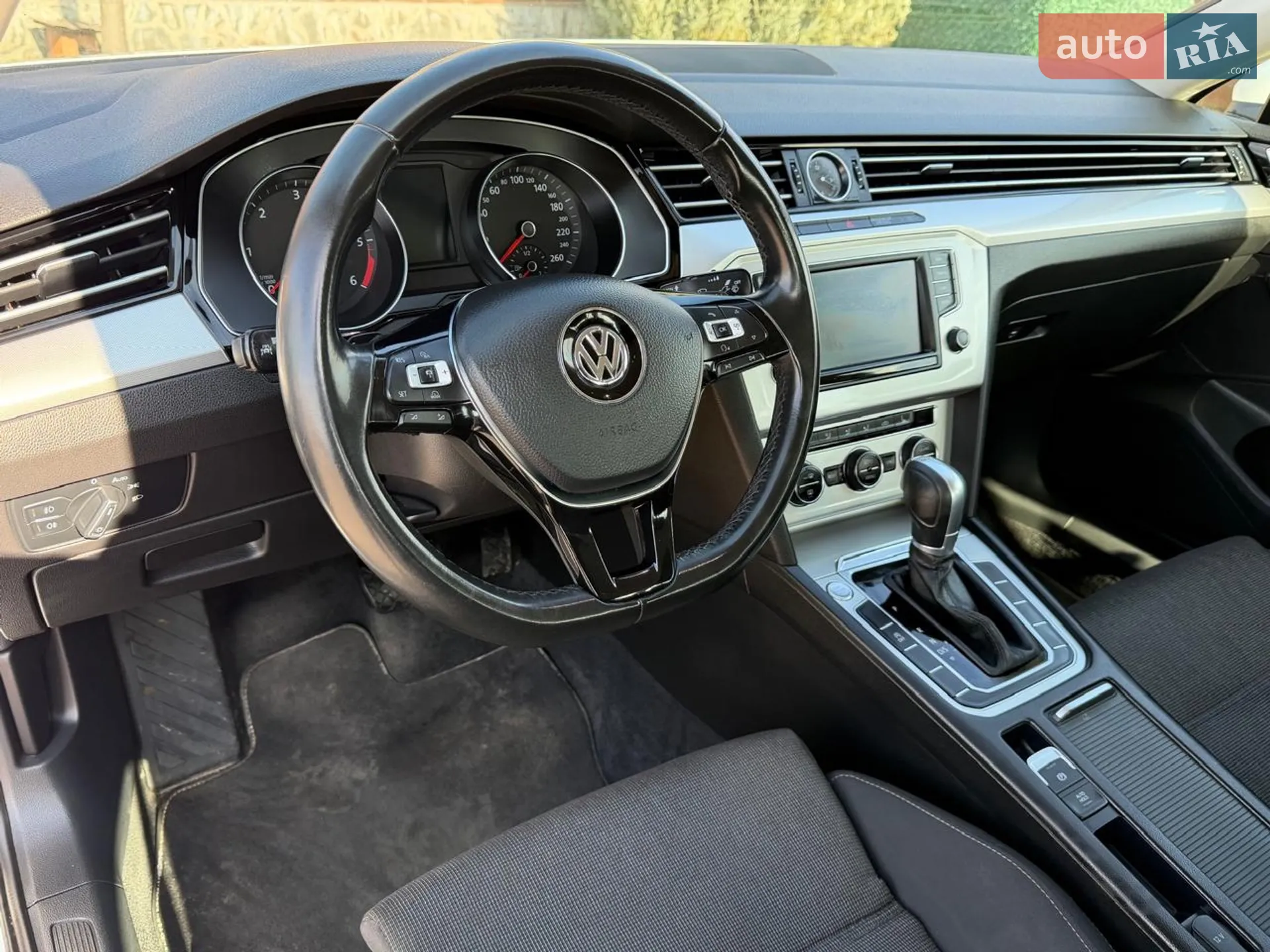 2016 Volkswagen Passat - мініатюра 15