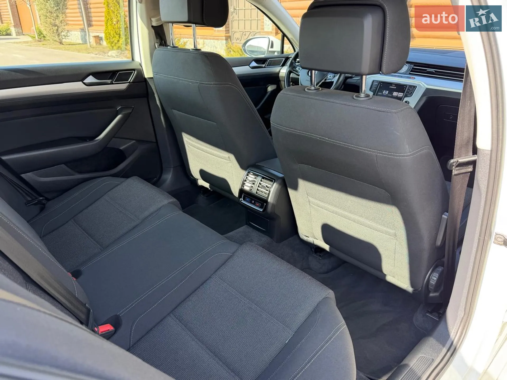 2016 Volkswagen Passat - мініатюра 20