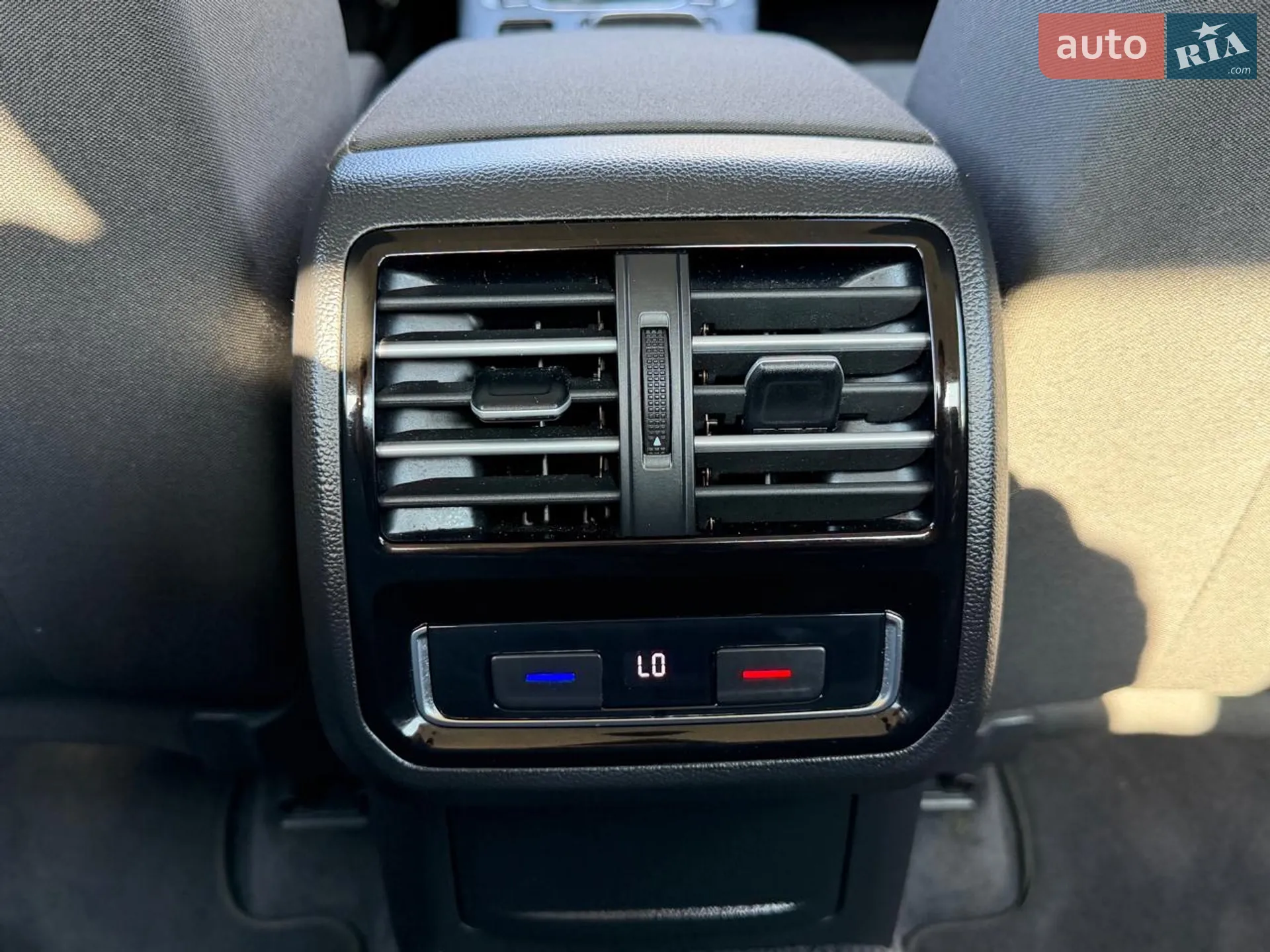 2016 Volkswagen Passat - мініатюра 35