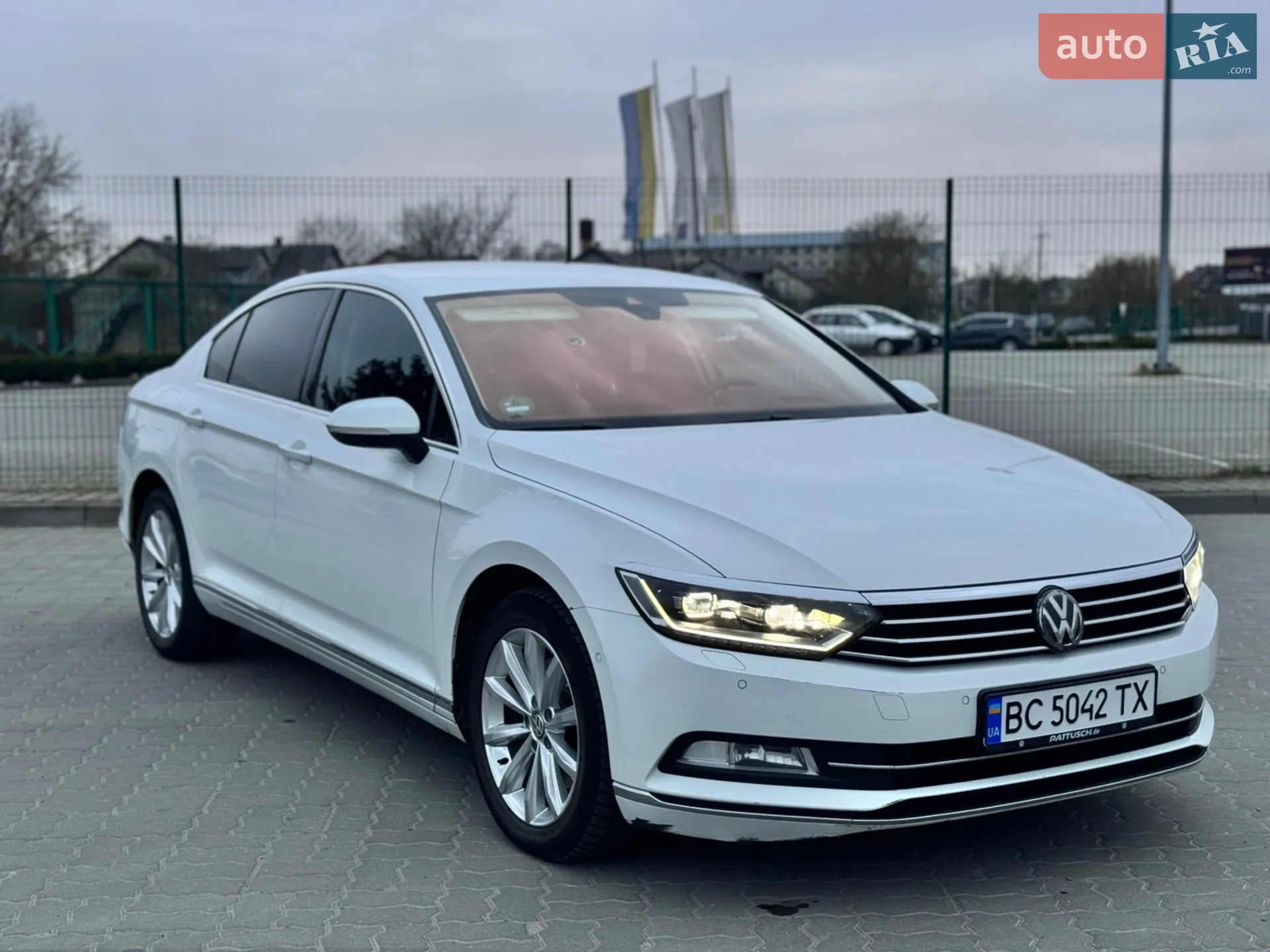 2015 Volkswagen Passat - мініатюра 2
