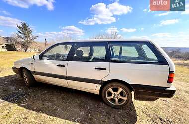 Універсал Volkswagen Passat 1990 в Піщанці
