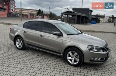 Седан Volkswagen Passat 2012 в Дрогобыче