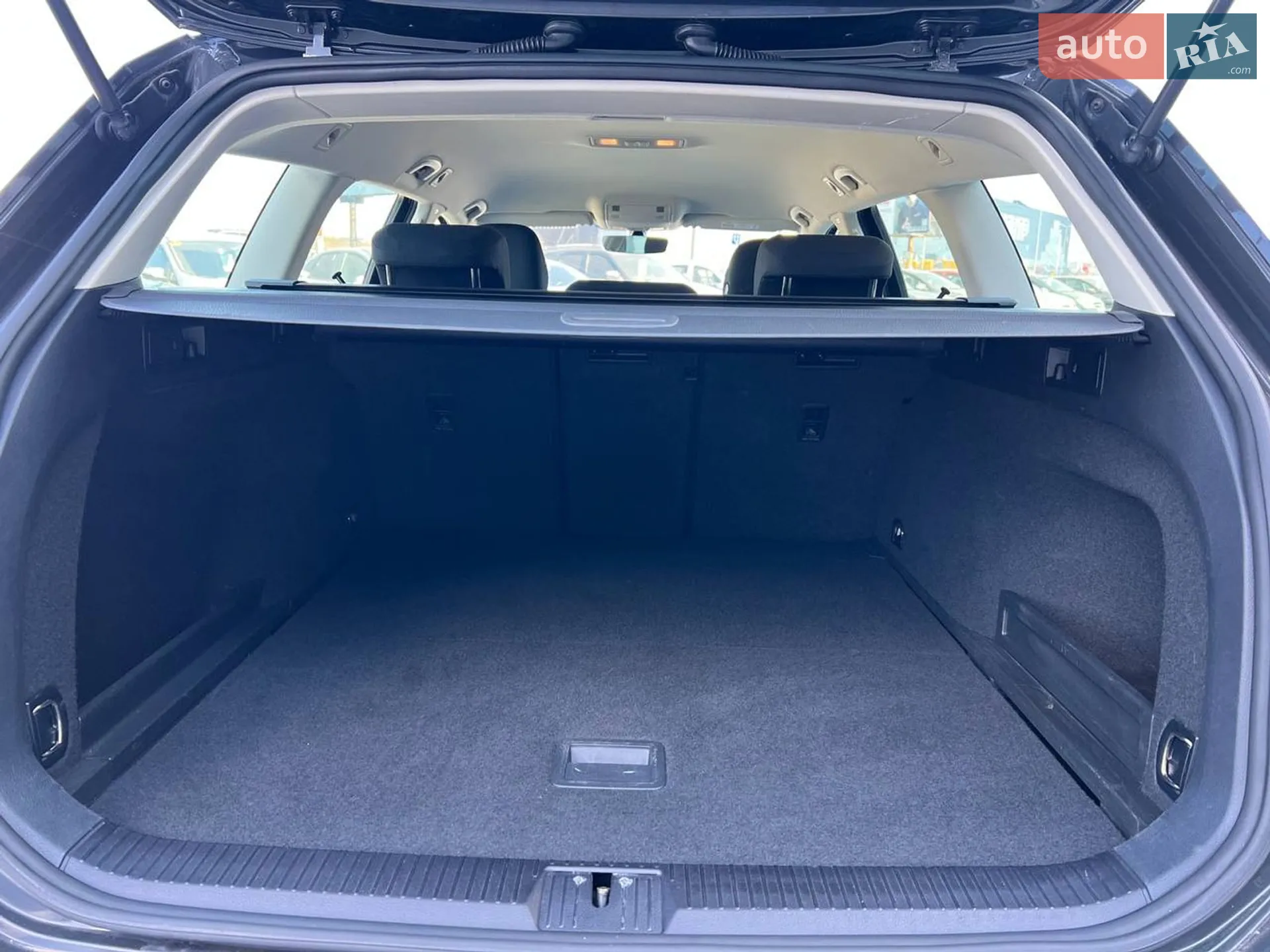 2018 Volkswagen Passat - мініатюра 41