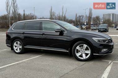Універсал Volkswagen Passat 2020 в Києві