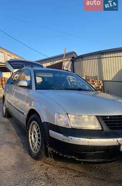 Универсал Volkswagen Passat 1998 в Буче