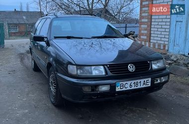 Универсал Volkswagen Passat 1994 в Калиновке