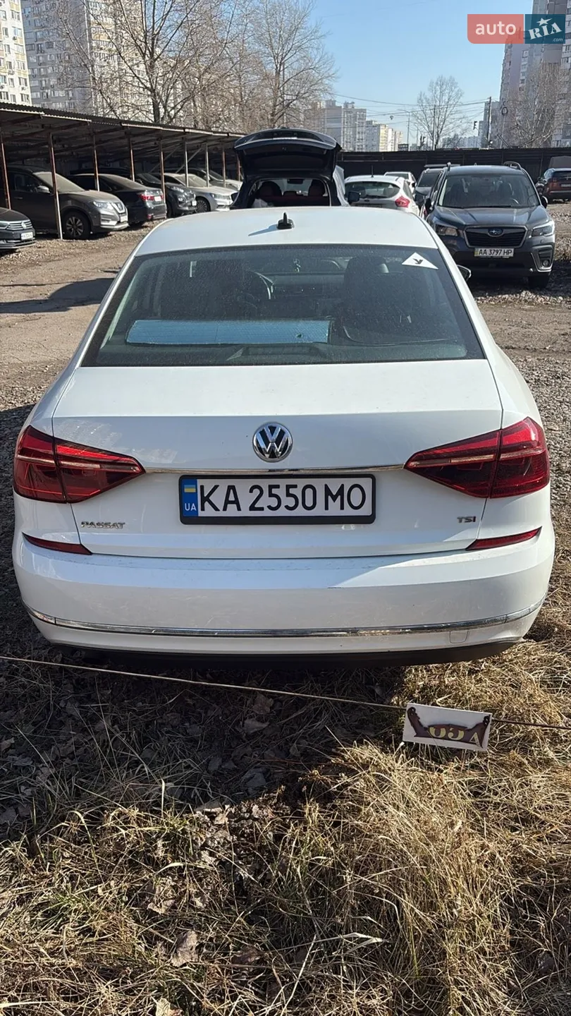 2018 Volkswagen Passat - мініатюра 10