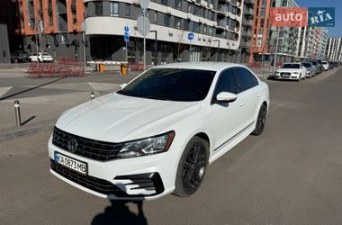 Седан Volkswagen Passat 2016 в Киеве