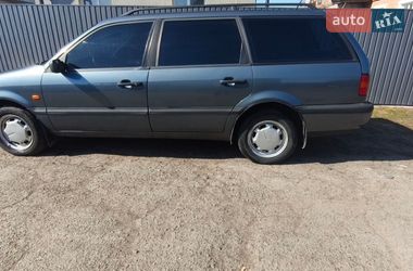 Универсал Volkswagen Passat 1995 в Корсуне-Шевченковском