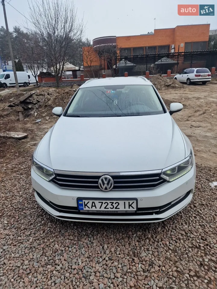 2015 Volkswagen Passat - мініатюра 9