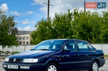 Седан Volkswagen Passat 1996 в Кременчуге