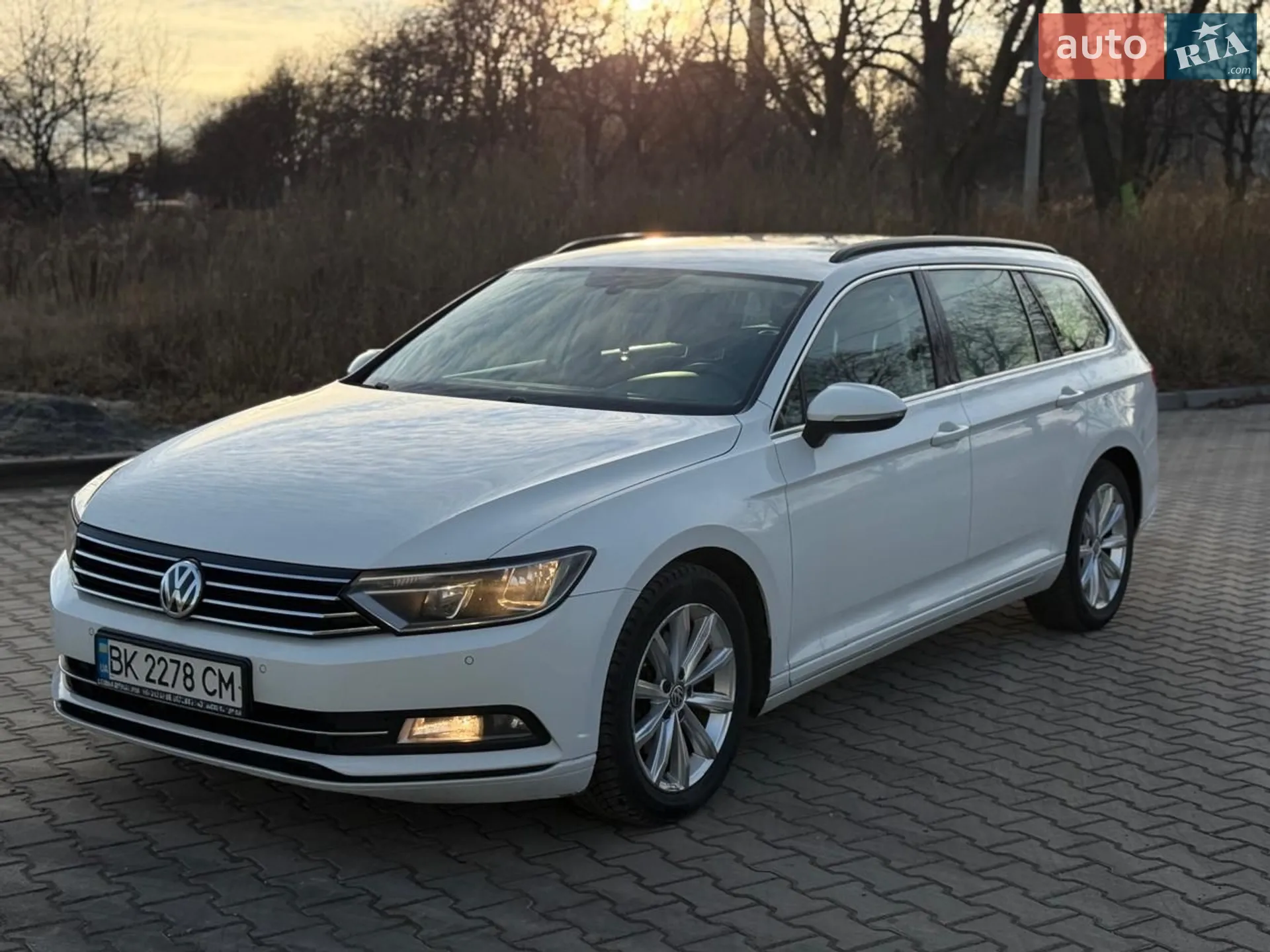 2016 Volkswagen Passat - мініатюра 2