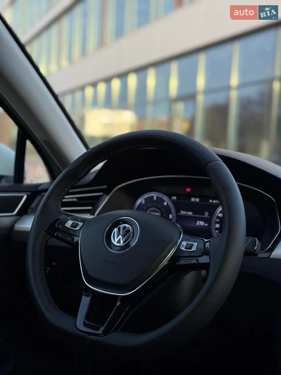 2016 Volkswagen Passat - мініатюра 24