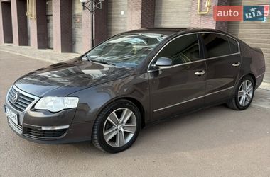 Седан Volkswagen Passat 2005 в Черновцах