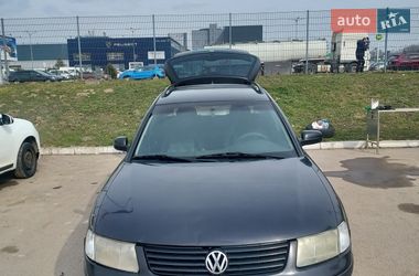 Універсал Volkswagen Passat 2000 в Львові