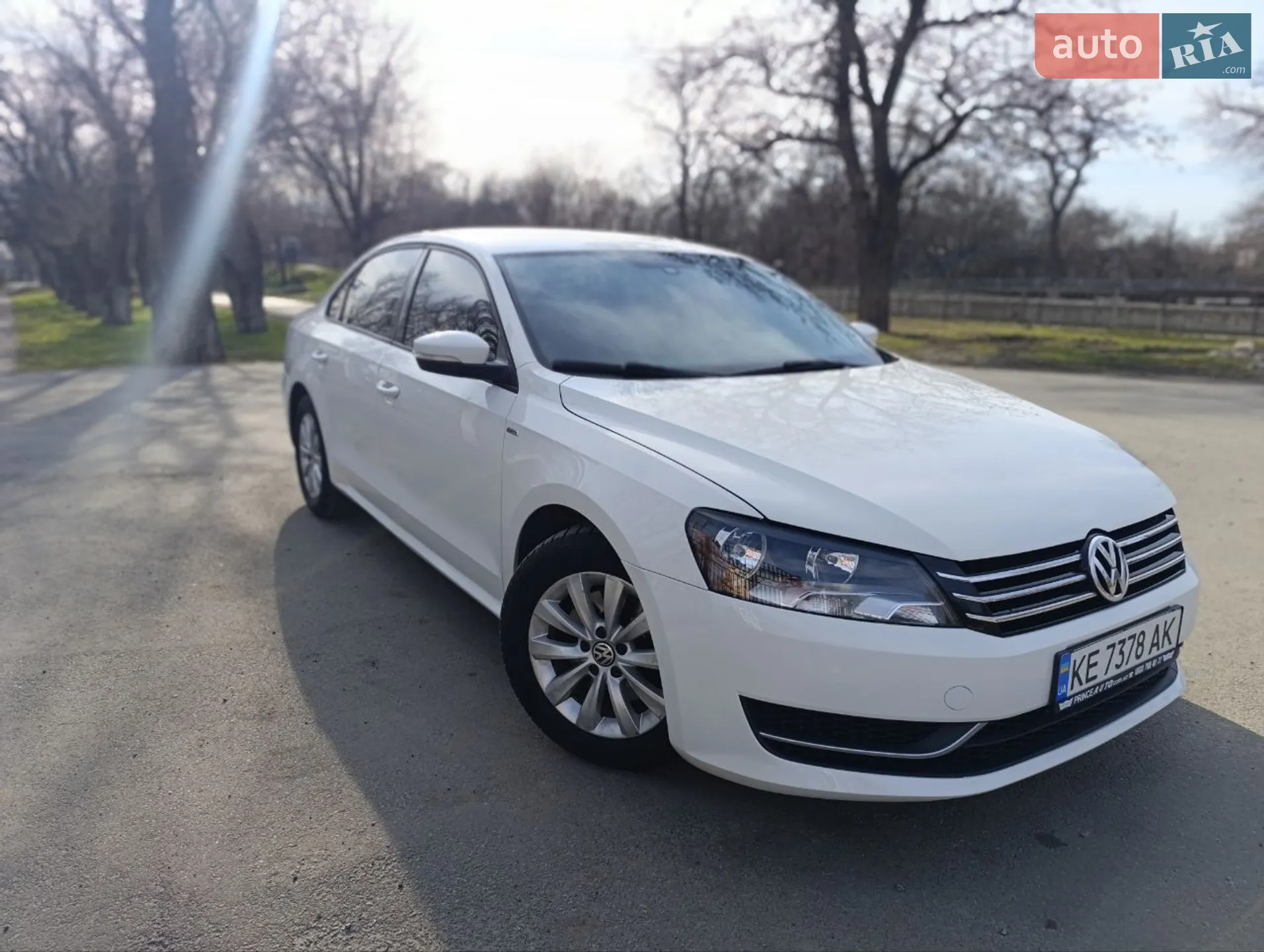 2015 Volkswagen Passat - фото 1