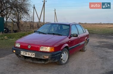 Седан Volkswagen Passat 1991 в Зарічному