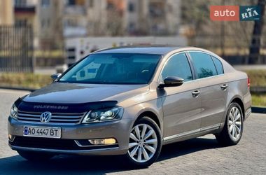 Седан Volkswagen Passat 2011 в Міжгір'ї
