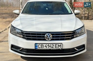 Седан Volkswagen Passat 2015 в Киеве