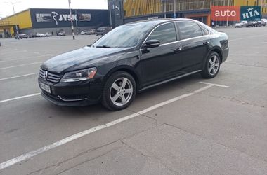 Седан Volkswagen Passat 2012 в Киеве