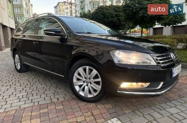 Універсал Volkswagen Passat 2011 в Івано-Франківську