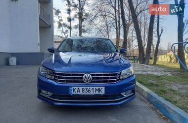 Седан Volkswagen Passat 2017 в Киеве
