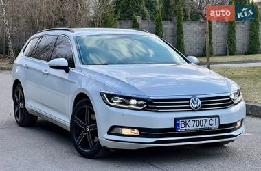 Универсал Volkswagen Passat 2018 в Ровно