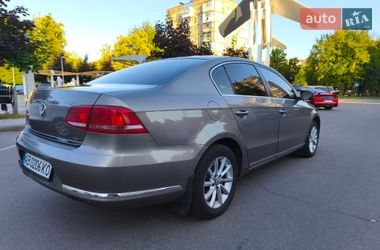 Седан Volkswagen Passat 2011 в Виннице
