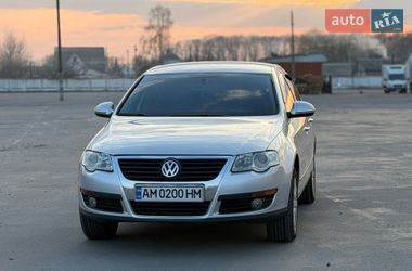 Седан Volkswagen Passat 2008 в Звягеле
