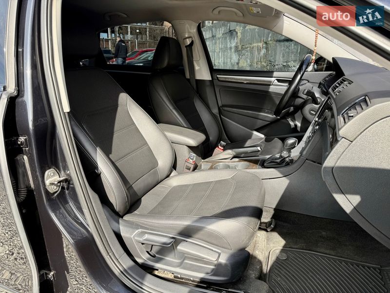 Седан Volkswagen Passat 2016 в Харькове