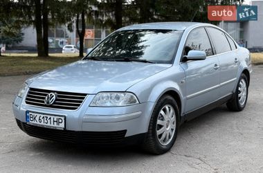Седан Volkswagen Passat 2002 в Ровно