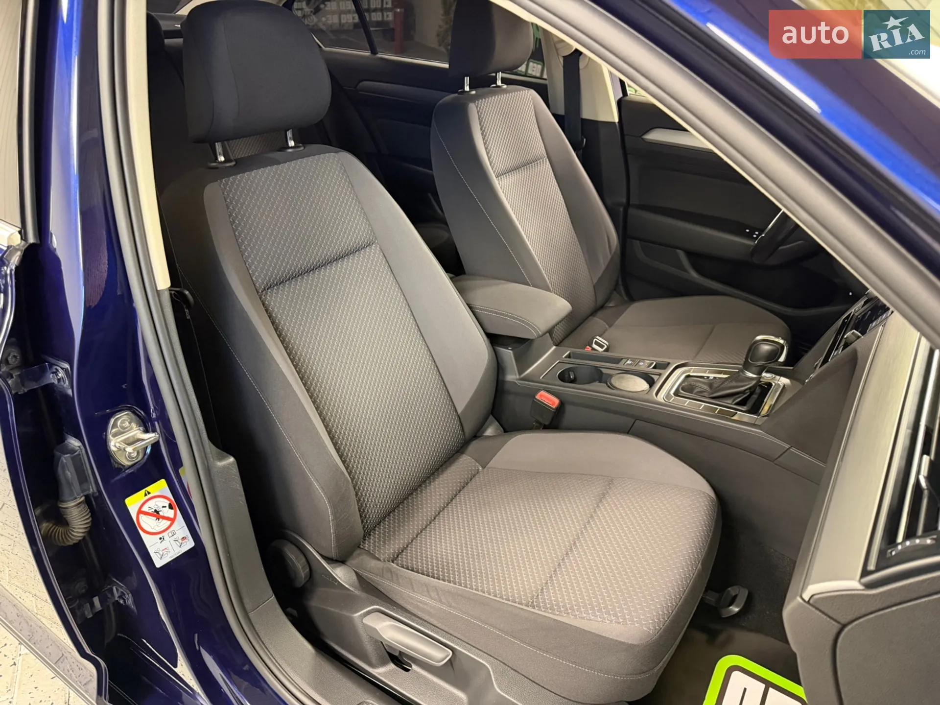 2019 Volkswagen Passat - мініатюра 38
